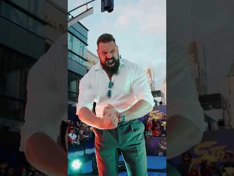 Olivier Richters is ZANGIEF!